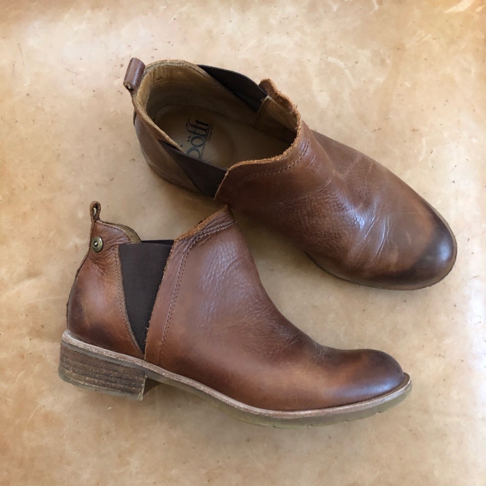 Sofft waterproof booties